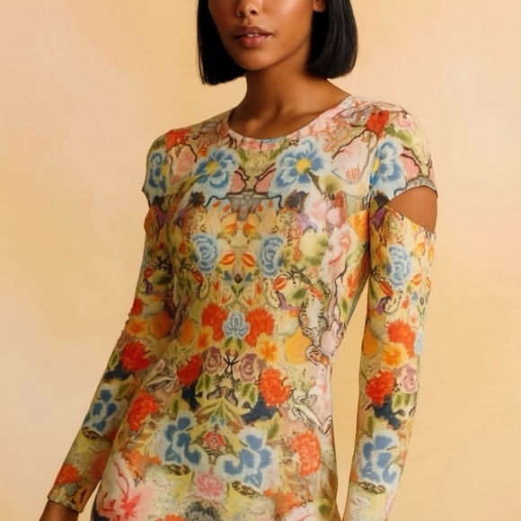 ALEXANDER MCQUEEN Slash Sleeve Kaleidoscope Floral Print Top - Picture 1 of 15